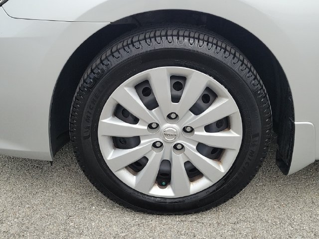 Used 2016 Nissan Sentra SV FWD image 7