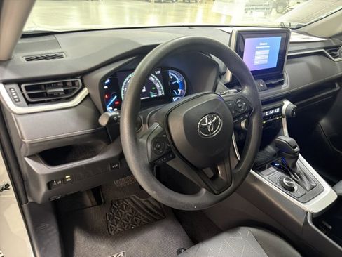 Used 2024 Toyota RAV4 XLE w/ Convenience Package AWD/4WD image 9