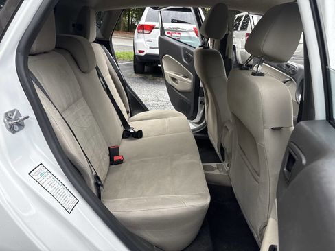 Used 2019 Ford Fiesta SE image 16