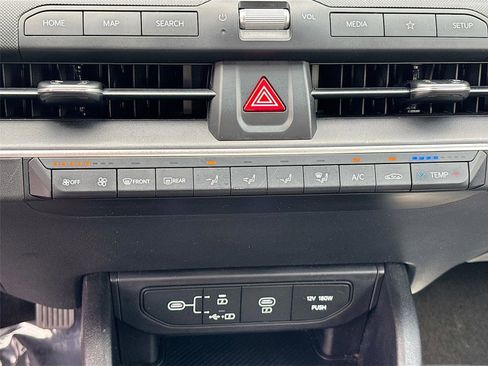 Used 2025 Kia K4 LXS image 15