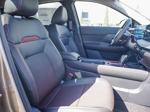 New 2026 Nissan Kicks SR image 17