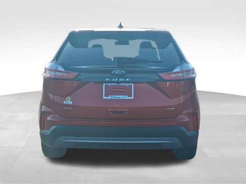 Used 2024 Ford Edge SEL image 8