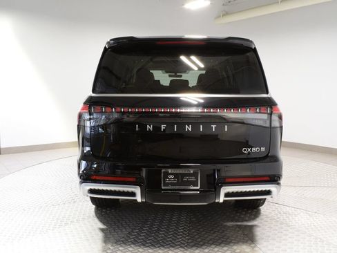 Certified 2026 INFINITI QX80 Luxe w/ Cargo Package AWD/4WD image 7