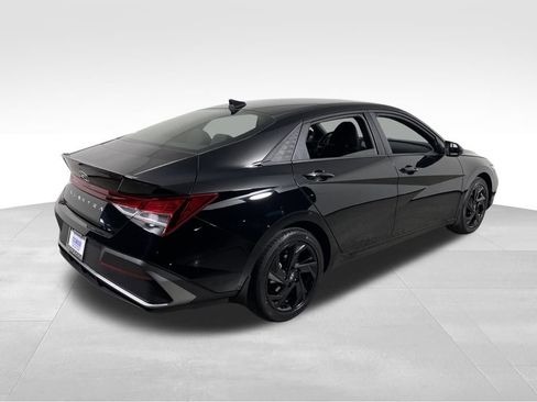 New 2026 Hyundai Elantra Sport image 5