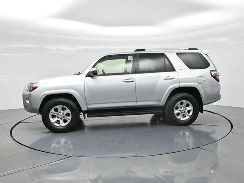 Used 2021 Toyota 4Runner SR5 image 21