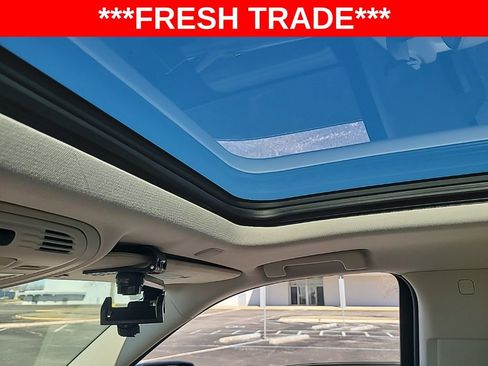 Used 2021 GMC Yukon Denali w/ Advanced Technology Package image 8