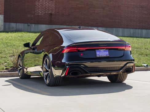 Used 2022 Audi RS 7 Sportback w/ Black Optic Package image 5
