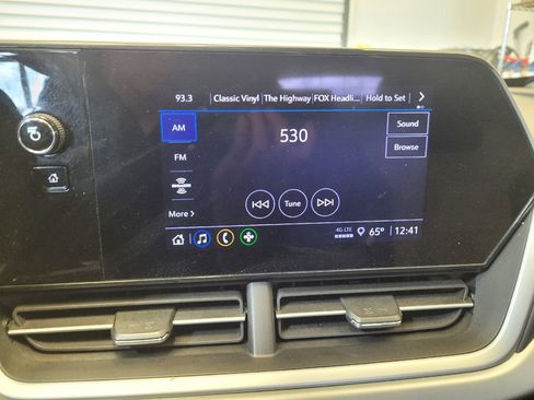 Used 2024 Chevrolet Trax LS FWD image 27
