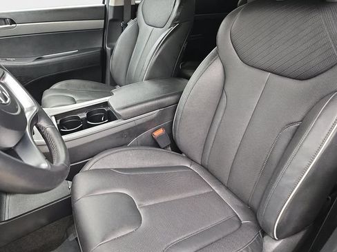 Used 2025 Hyundai Palisade SEL FWD image 12