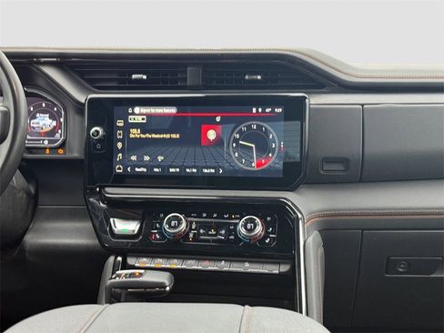 Used 2024 GMC Sierra 1500 AT4 w/ AT4 Preferred Package image 19