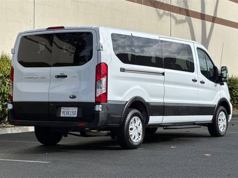 Used 2023 Ford Transit 350 XLT image 4