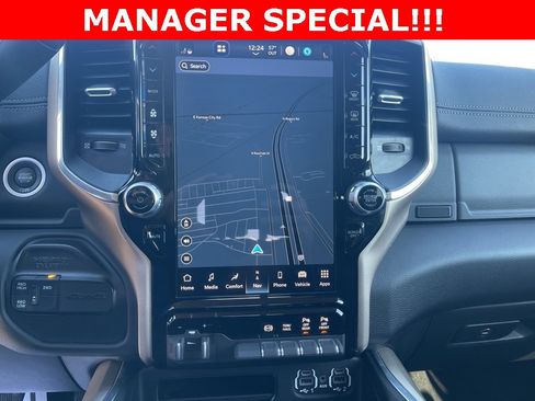 Used 2024 RAM 3500 Laramie image 31