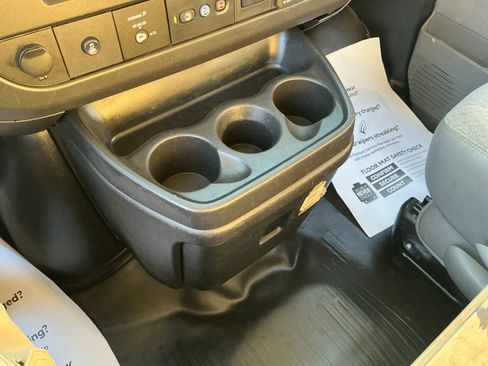 Used 2021 Chevrolet Express 3500 w/ Driver Convenience Package image 13