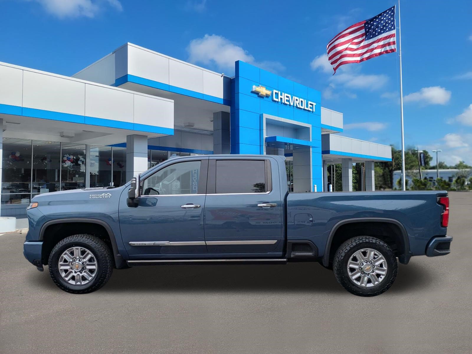 Used 2024 Chevrolet Silverado 2500 High Country w/ High Country Premium Package AWD/4WD image 6