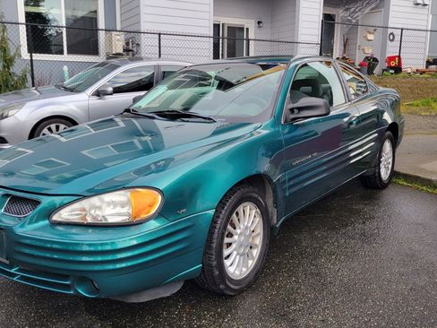Used 1999 Pontiac Grand Am SE image 2