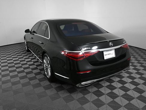 Used 2022 Mercedes-Benz S 580 4MATIC Sedan image 4