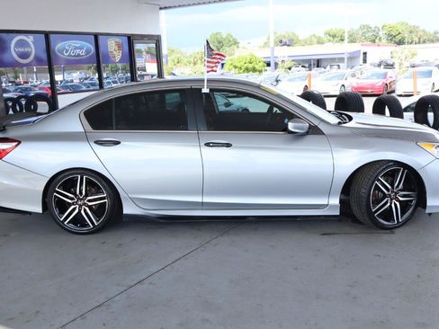 Used 2016 Honda Accord Sport image 4