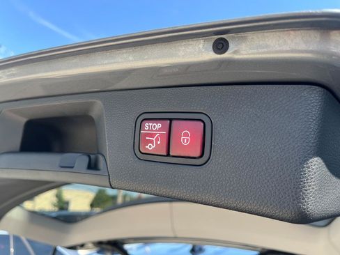 Used 2013 Mercedes-Benz GLK 350 4MATIC image 16