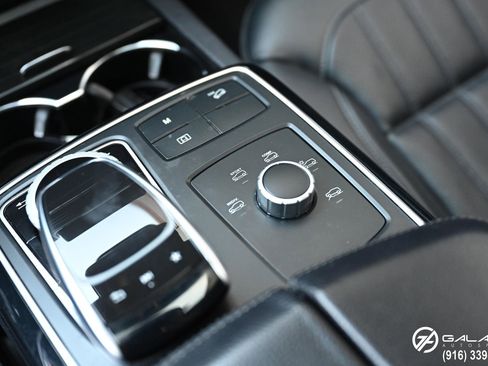 Used 2018 Mercedes-Benz GLE 350 4MATIC image 24