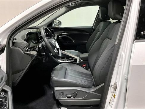 Used 2025 Audi Q5 Premium w/ Convenience Package AWD/4WD image 19