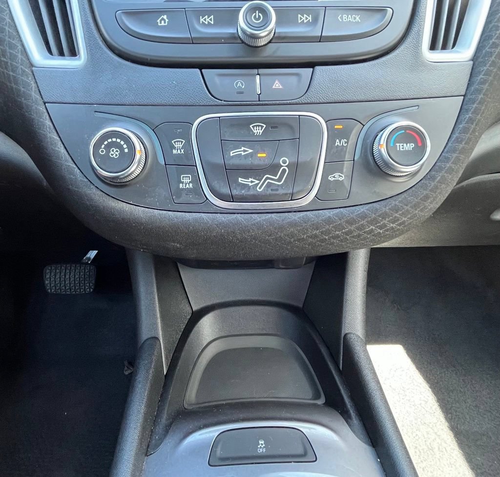Certified 2024 Chevrolet Malibu LS FWD image 17