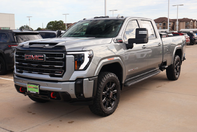 Used 2025 GMC Sierra 3500 AT4 w/ AT4 Premium Plus Package AWD/4WD image 3