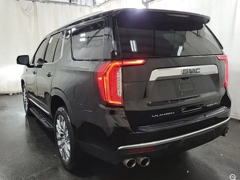 Used 2021 GMC Yukon Denali w/ LPO, Illumination Package RWD image 3
