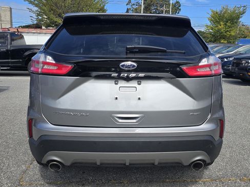 Used 2024 Ford Edge Titanium image 4