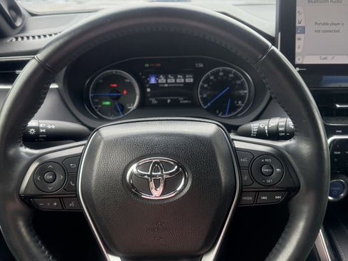 Used 2021 Toyota Venza Limited w/ Carpet Mat Package (TMS) image 15