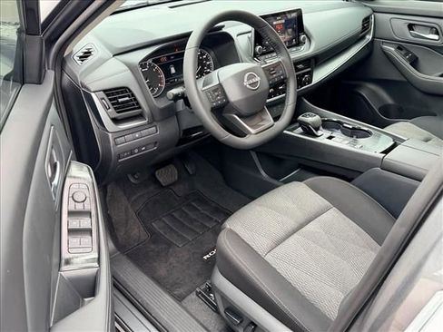 Used 2026 Nissan Rogue SV w/ Cold Weather Package image 10