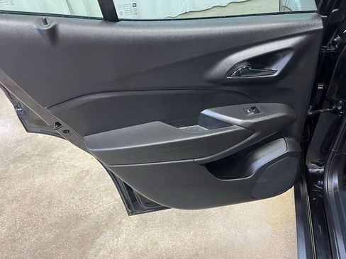 Used 2025 Chevrolet Trax LT image 26