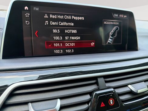 Used 2019 BMW 750i w/ Executive Package RWD image 12
