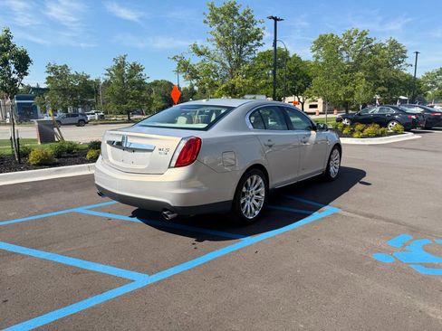 Used 2009 Lincoln MKS AWD image 5