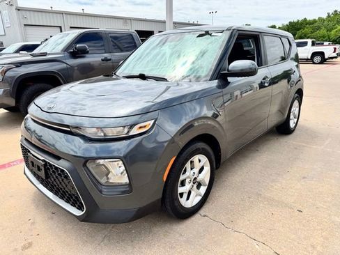 Used 2021 Kia Soul S FWD image 4