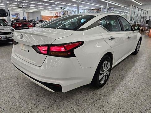 Used 2022 Nissan Altima 2.5 S FWD image 5