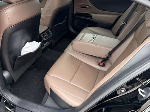 Used 2023 Lexus ES 350 w/ Premium Package FWD image 11