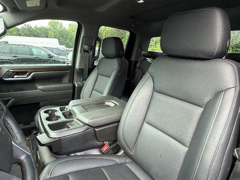Used 2025 Chevrolet Silverado 1500 RST AWD/4WD image 17
