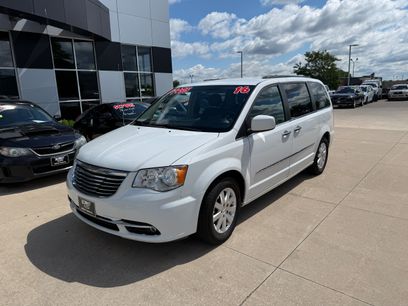 Used 2016 Chrysler Town & Country Touring w/ Driver Convenience Group