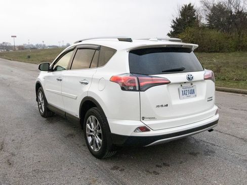 Used 2018 Toyota RAV4 Limited w/ Carpet Mat Package image 37