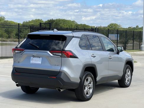 Used 2025 Toyota RAV4 XLE FWD image 4