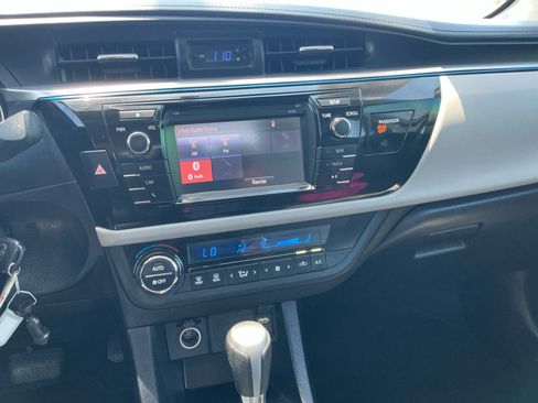 Used 2014 Toyota Corolla LE FWD image 12