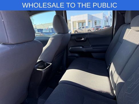 Used 2016 Toyota Tacoma TRD Off-Road w/ Premium & Technology Package image 24