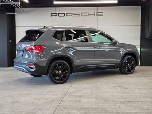 Used 2022 Volkswagen Taos SE image 6