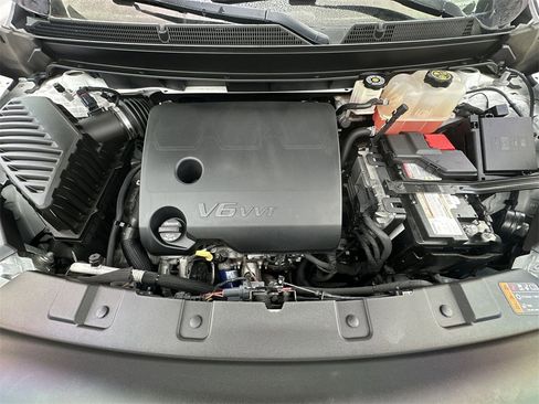 Used 2021 Buick Enclave Essence image 25