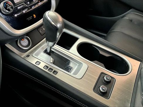 Used 2018 Nissan Murano Platinum image 16