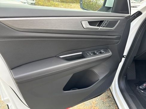 New 2026 Volkswagen Atlas Cross Sport SE image 5