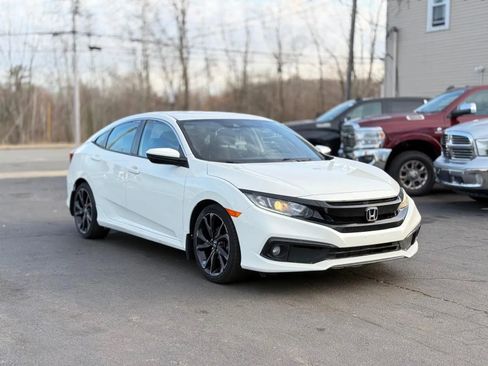 Used 2019 Honda Civic Sport image 3