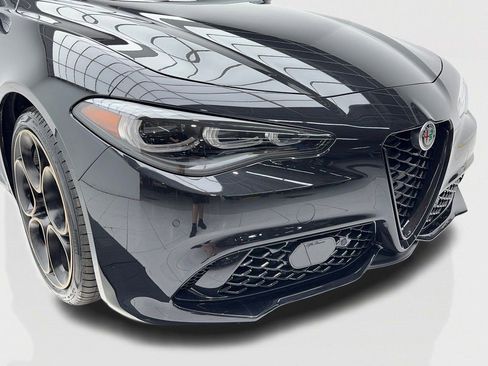 New 2025 Alfa Romeo Giulia Intensa w/ Driving Assist Package image 3