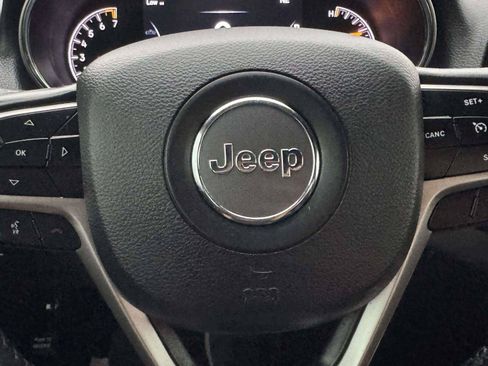 Used 2020 Jeep Grand Cherokee Altitude AWD/4WD image 25