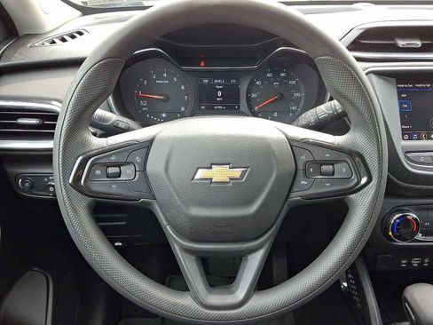 Used 2021 Chevrolet TrailBlazer LT w/ Driver Confidence Package FWD image 19